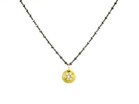 Silver chain oxidized and 750mm yellow gold pendant, with brilliants. 