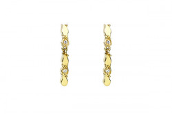Long earrings in yellow gold and white brilliants.