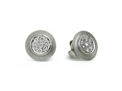 Pendientes de oro blanco y brillantes.