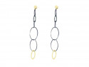 Pendientes largos de plata satinada y oro amarillo en acabado mate, combinando 3 tamaños diferentes de vagas.