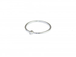 750mm white gold ring with 1 brilliant of 0.015cts.