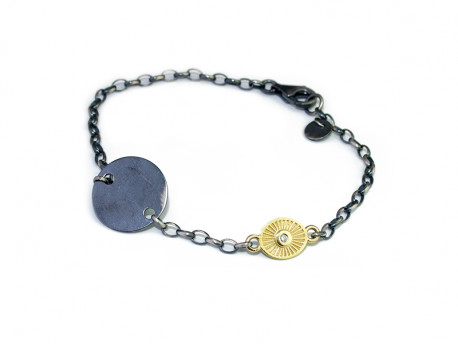 925mm silver bracelet, oxidized and satin, with silver plate and 750mm yellow gold piece with 1 natural brilliant of 0.02cts