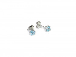 750mm white gold earrings, with natural blue topaz.