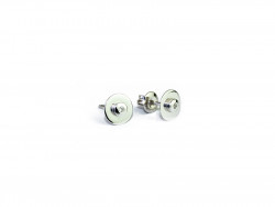750mm white gold earrings with natural brilliance.