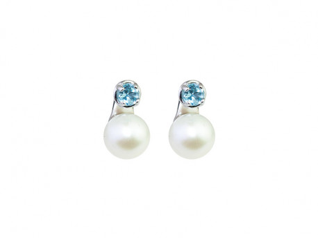 Earrings with blue topaz and a pair of 8.50mm freshwater pearls.