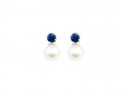 Earrings with blue sapphire and a pair of 8.50mm freshwater pearls.