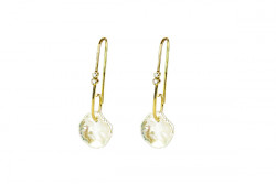 Shiny yellow gold Creole earrings with a flat freshwater irregular pearl