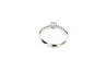 Solitari or blanc i brillants.