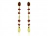 Pendientes de oro amarillo, granates, lagrima con brillante.