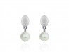 White gold earrings with freshwater pearl.