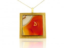 Yellow gold pendant with natural stone Agatha.