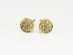 Pendientes de oro amarillo con Pavée de diamantes blancos.